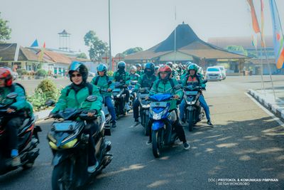 Pelepasan Driver Ojek Online pembawa paket sekolah untuk 1.185 anak dan 157 pasien TBC dari Baznas Wonosobo