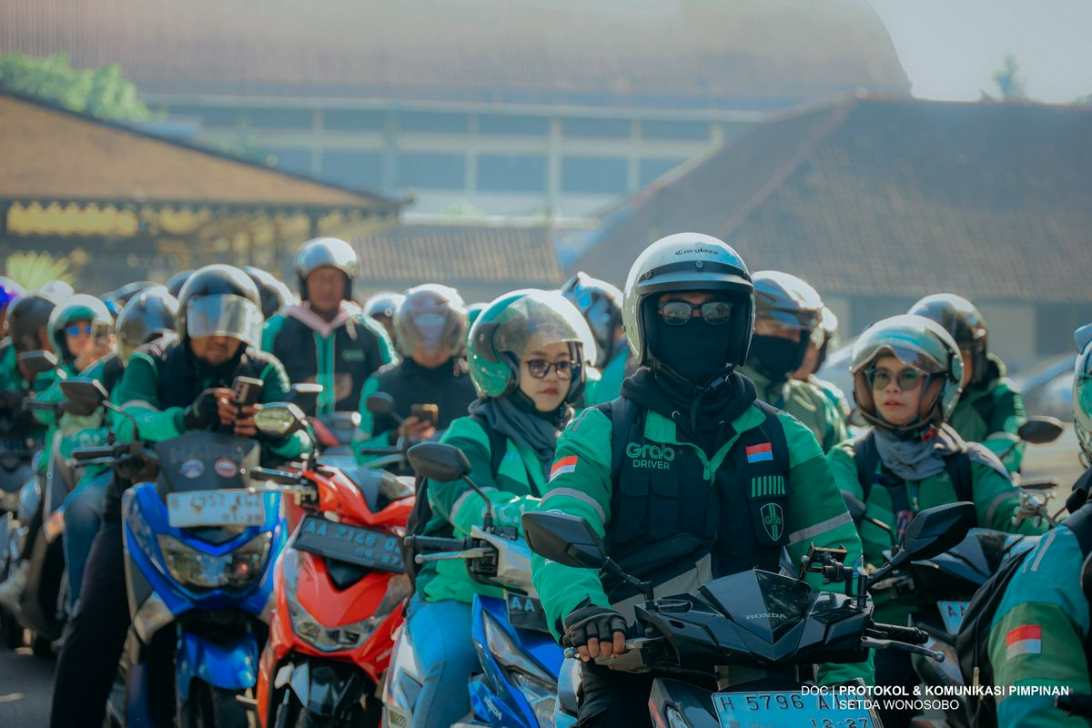 Pelepasan Driver Ojek Online pembawa paket sekolah untuk 1.185 anak dan 157 pasien TBC dari Baznas Wonosobo
