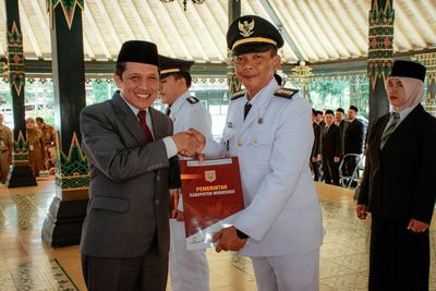 PELANTIKAN DAN PENGAMBILAN SUMPAH JANJI PEJABAT MANAJERIAL, FUNGSIONAL, DAN KEPALA SEKOLAH OLEH BUPATI WONOSOBO