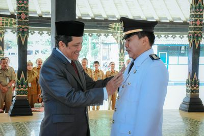 PELANTIKAN DAN PENGAMBILAN SUMPAH JANJI PEJABAT MANAJERIAL, FUNGSIONAL, DAN KEPALA SEKOLAH OLEH BUPATI WONOSOBO