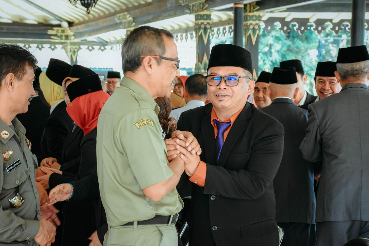 PELANTIKAN DAN PENGAMBILAN SUMPAH JANJI PEJABAT MANAJERIAL, FUNGSIONAL, DAN KEPALA SEKOLAH OLEH BUPATI WONOSOBO
