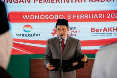PELANTIKAN DAN PENGAMBILAN SUMPAH JANJI PEJABAT MANAJERIAL, FUNGSIONAL, DAN KEPALA SEKOLAH OLEH BUPATI WONOSOBO