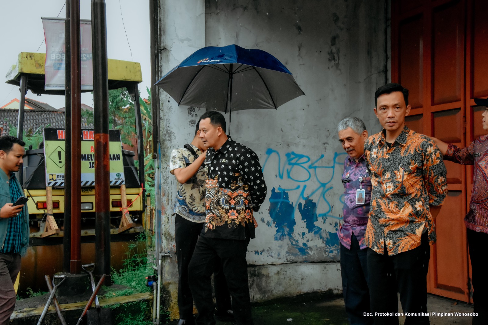 Wakil Bupati dan Sekda Wonosobo Tinjau Kesiapan Jalan Menjelang Hari Raya Idulfitri 1446 H
