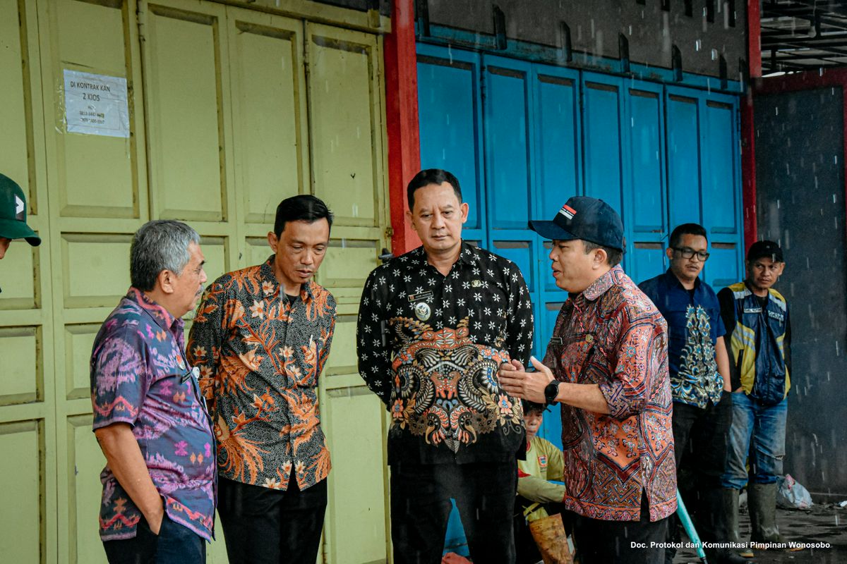Wakil Bupati dan Sekda Wonosobo Tinjau Kesiapan Jalan Menjelang Hari Raya Idulfitri 1446 H