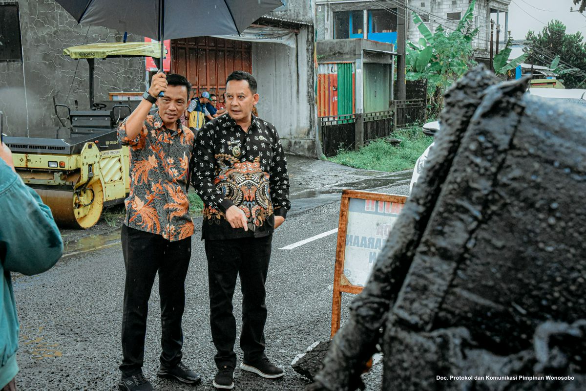 Wakil Bupati dan Sekda Wonosobo Tinjau Kesiapan Jalan Menjelang Hari Raya Idulfitri 1446 H