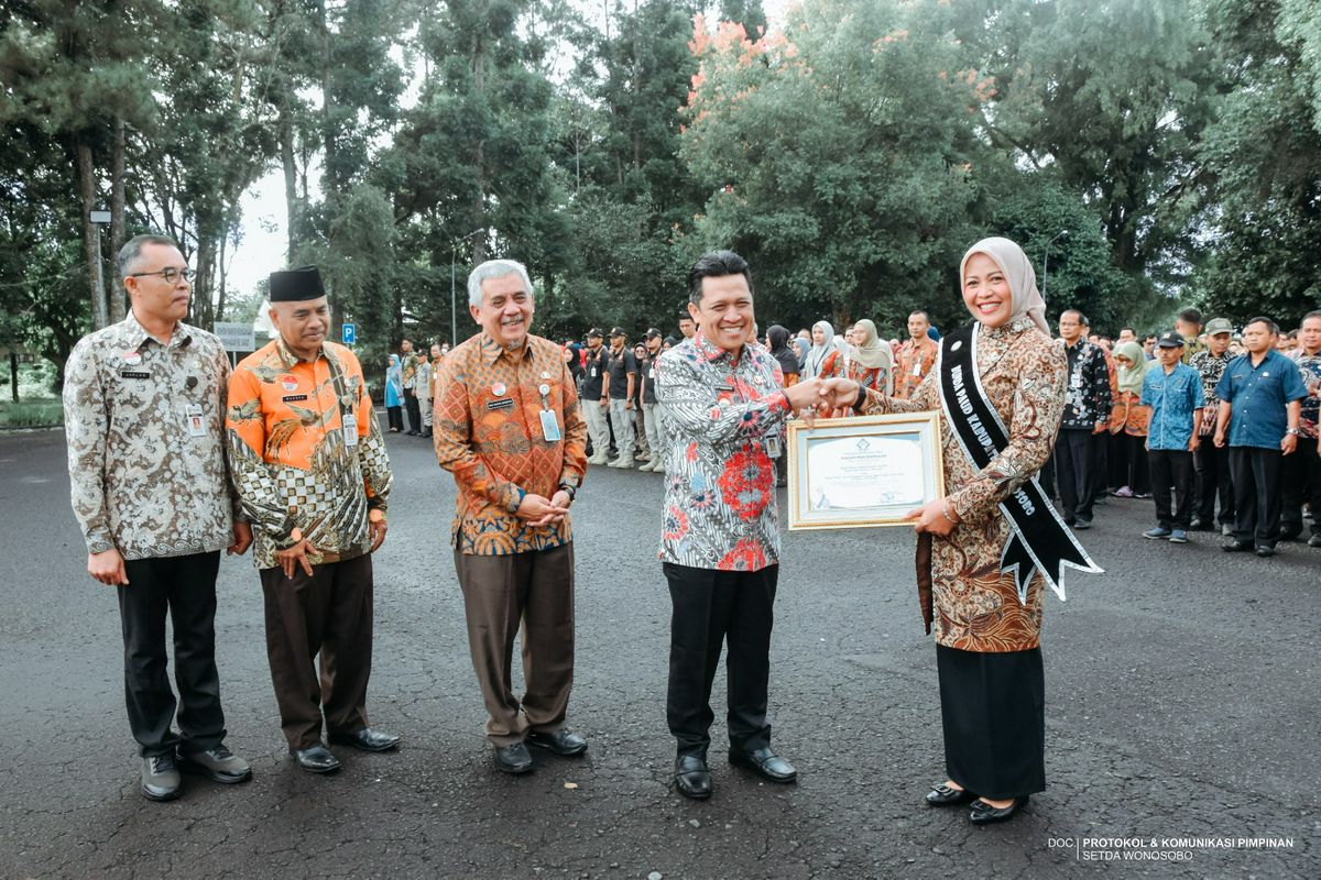 Apel Pegawai dirangkaikan dengan Pemberian Penghargaan bagi Kinerja Bunda PAUD