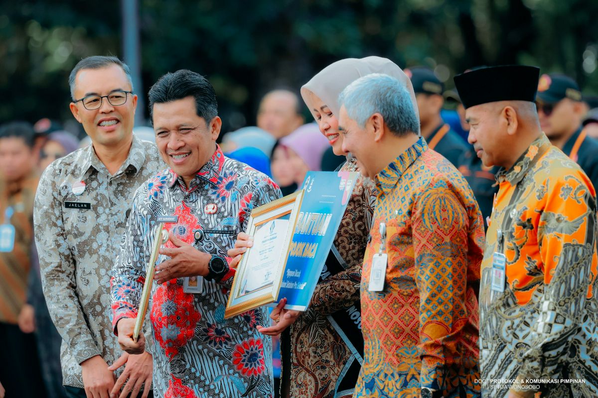 Apel Pegawai dirangkaikan dengan Pemberian Penghargaan bagi Kinerja Bunda PAUD