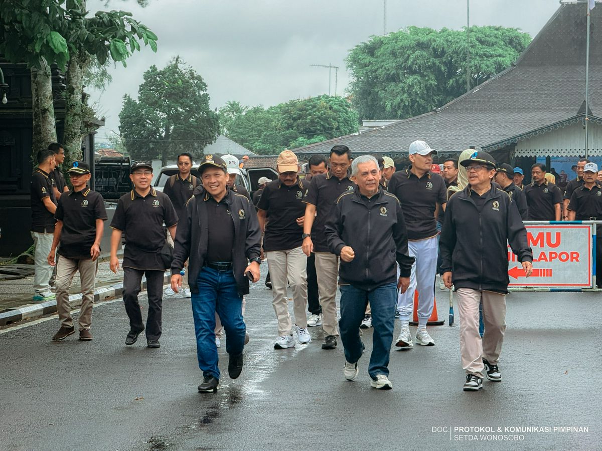 Jalan Sehat HUT PDAM Tirta Aji ke-50