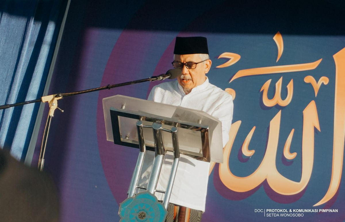 Sholat Ied dan Penyerahan Hewan Kurban Pemda Wonosobo oleh Sekretaris Daerah