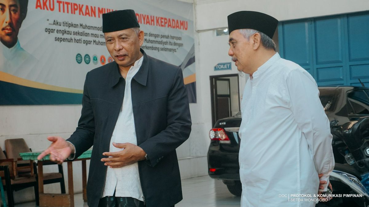 Sholat Ied dan Penyerahan Hewan Kurban Pemda Wonosobo oleh Sekretaris Daerah
