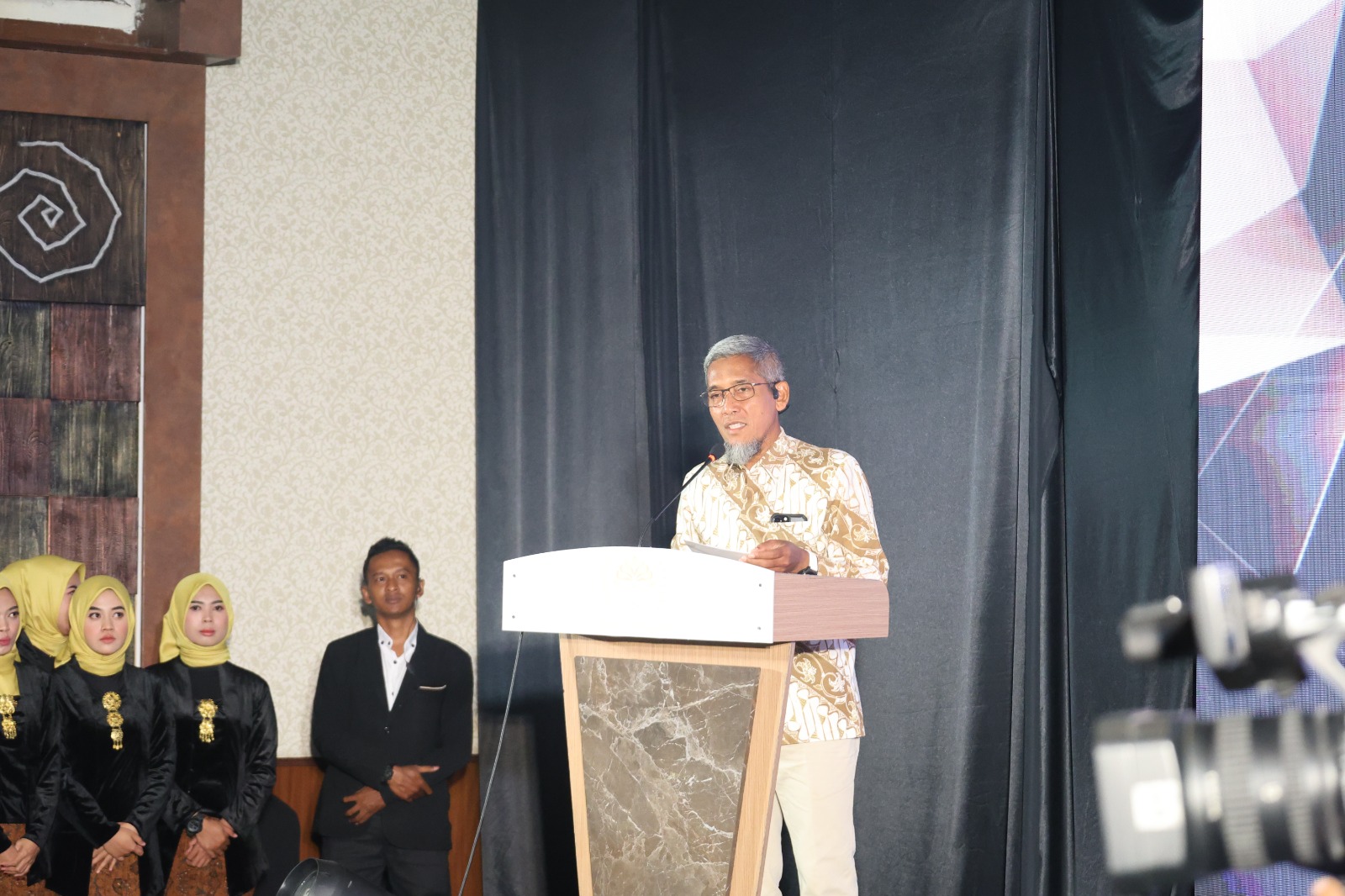 69435c05a770c_WhatsApp Image 2025-12-13 at 01.00.00 (2).jpeg