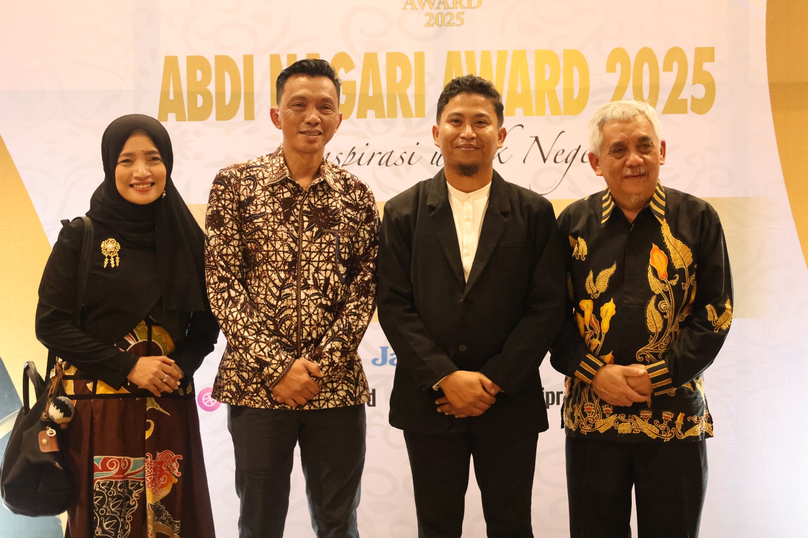 69435c08b9f56_WhatsApp Image 2025-12-13 at 00.59.57.jpeg