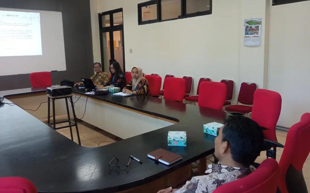 22 JUN,RAPAT FASILITASI PENERJEMAHAN.jpeg